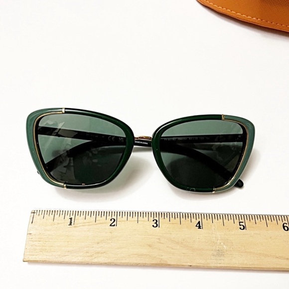 “TORY BURCH” GREEN SUNGLASSES NWOT - Picture 4 of 9
